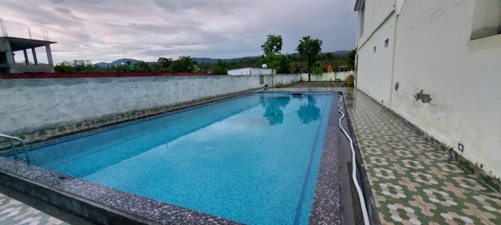 retreat-swimming-pool2